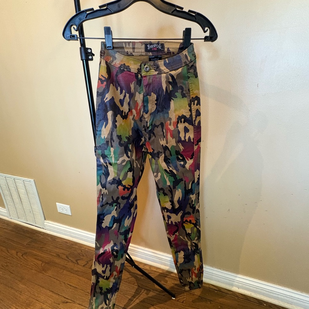 Swank A Posh Multicolor Camo Cargo Pants